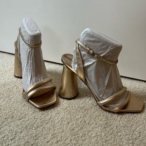 *WOO* Sam Edelman Kia Block Heel Sandal, Size 7